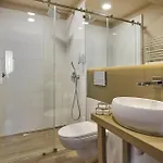 Forest Hill & Otel Yablunytsia