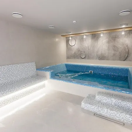 Forest Hill & Отель 3*