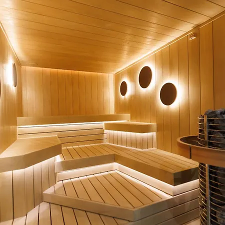 Отель Forest Hill & 3*