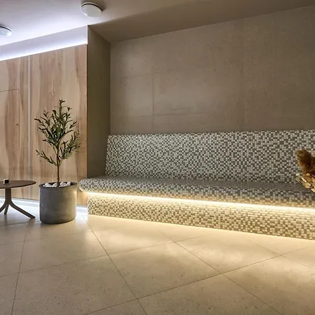 Forest Hill & Hotel Yablunytsia