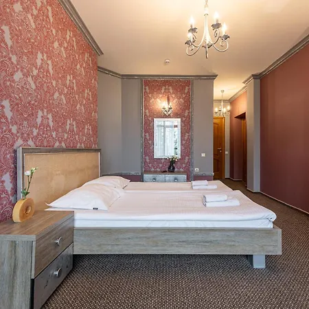 Forest Hill & Hotel 3*