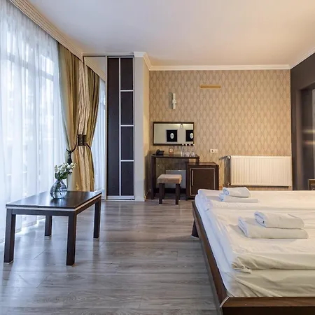 Hotel Forest Hill & 3*