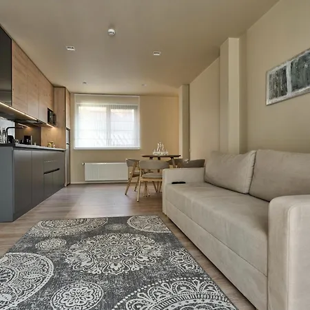 Forest Hill & Hotel Yablunytsia