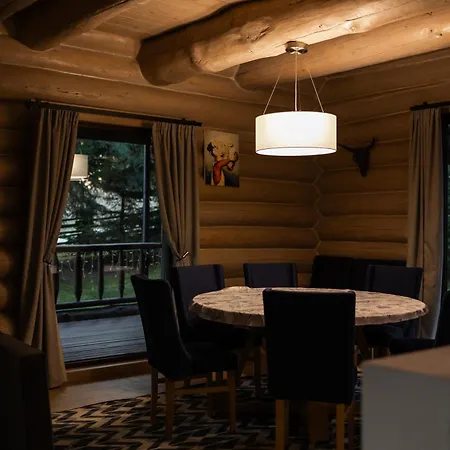 Forest Hill & Hotel Yablunytsia