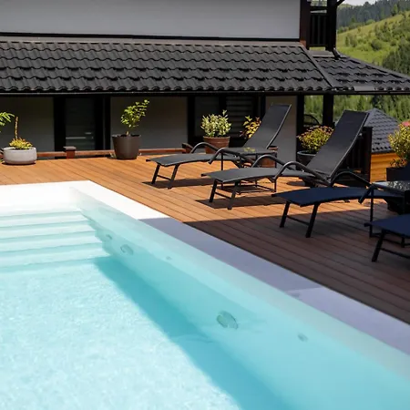 Forest Hill & 酒店 3*