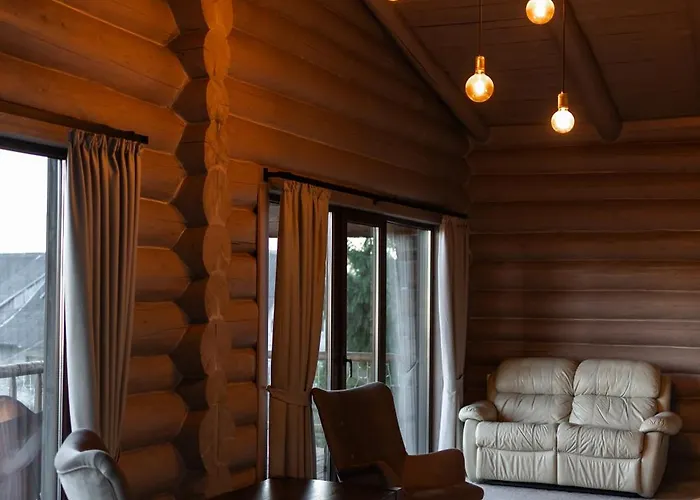Hotel Forest Hill & Yablunytsya