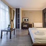 Hotel Forest Hill & 3*